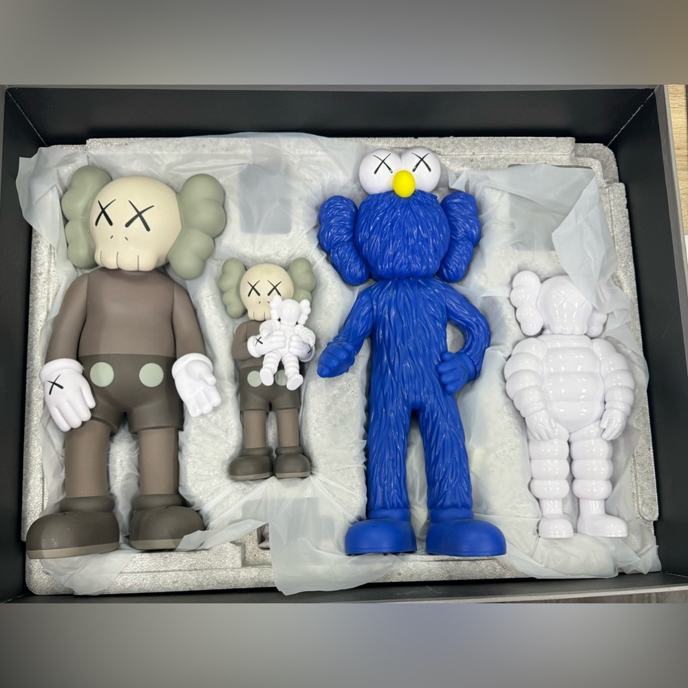 Kaws Family Figures Collectable